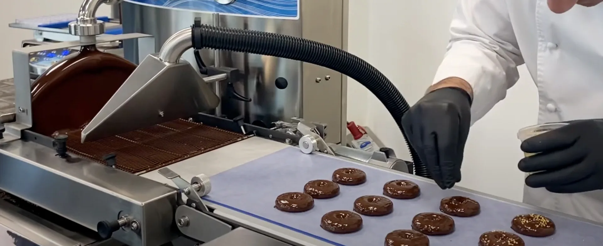 Pomati T8 Chocolate Tempering Machine | Chocolate