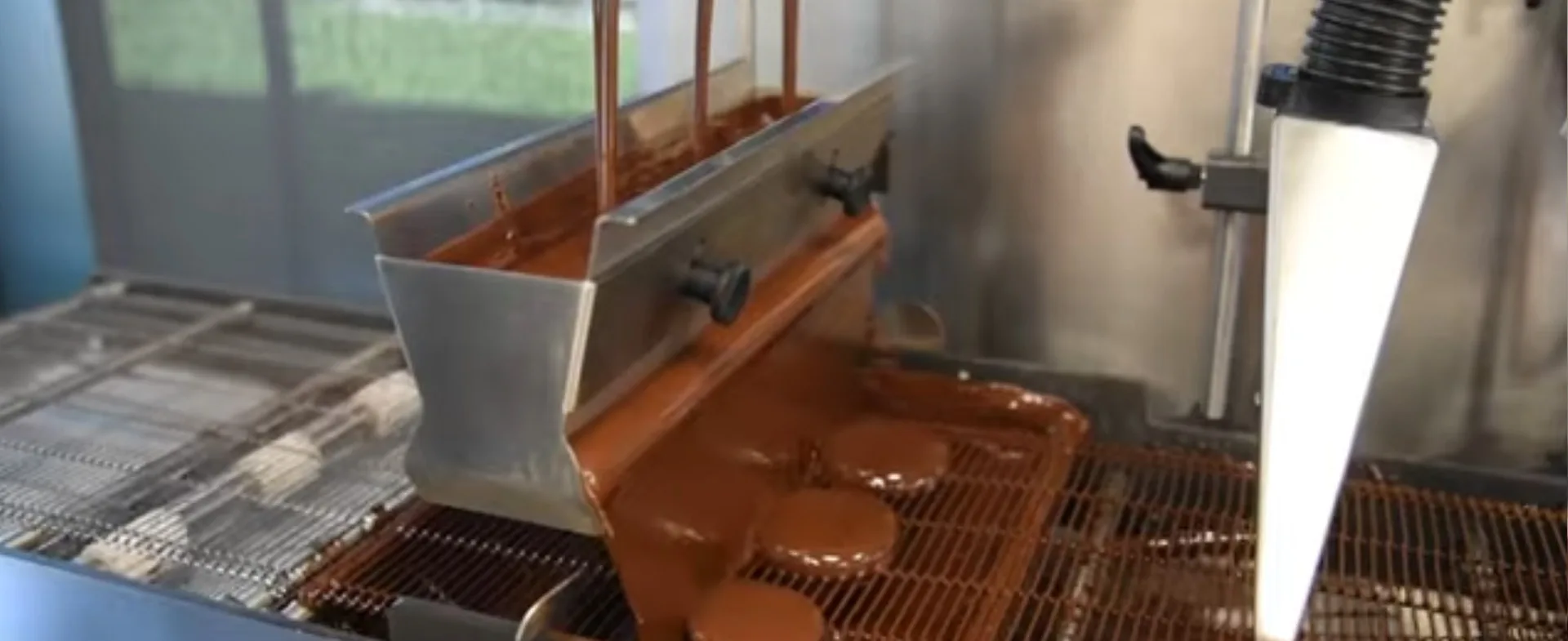 Erika Baking Equipment is the exclusive distributor of Pomati chocolate equipment. Learn how our tempering and enrobing solutions can help pastry chefs, discerning bakers, and experienced chocolatiers stand out!